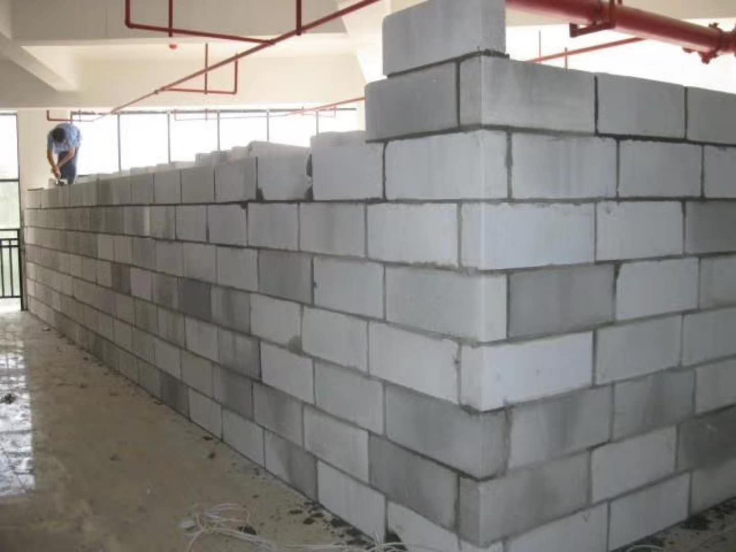 宝塔蒸压加气混凝土砌块承重墙静力和抗震性能的研究